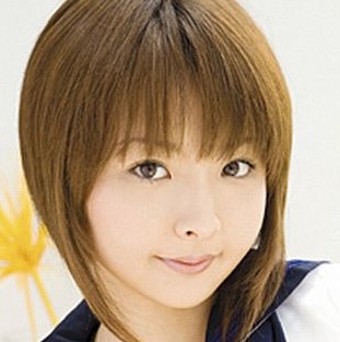 石原真菜石原まな